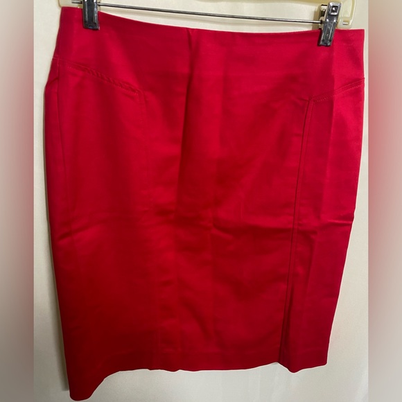 Darjoni Red Pencil Skirt - Picture 2 of 5